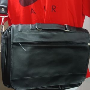 Toppers leather black laptop messenger bag